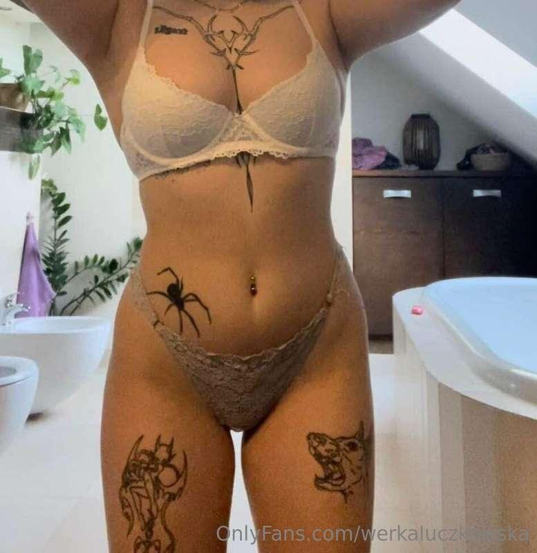 który z moich tatuaży ci się najbardziej podoba ;p