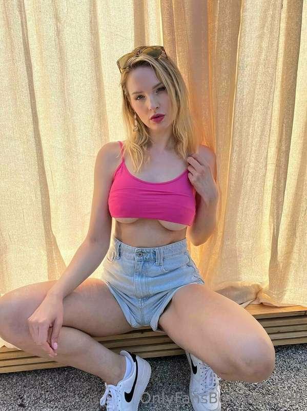 Do you like underboob