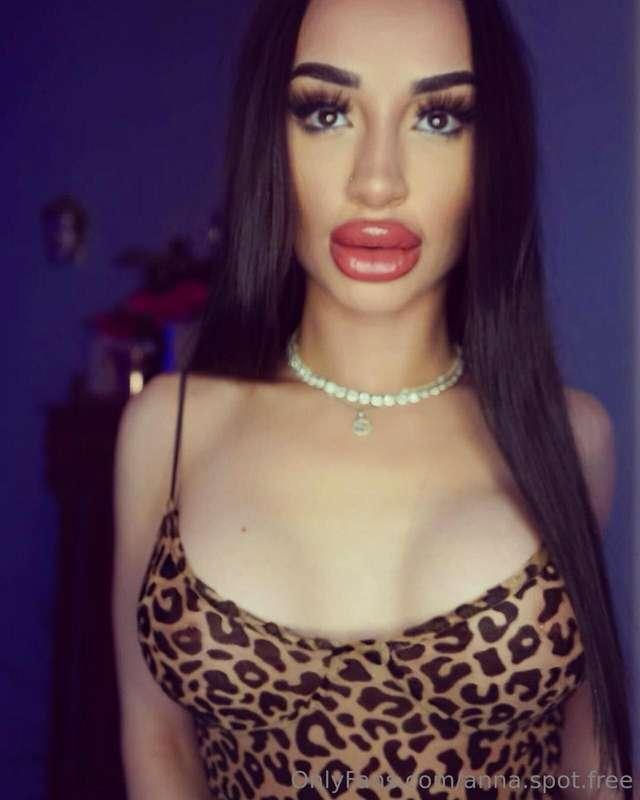 I think I have a new fetish, any ideas what it is?