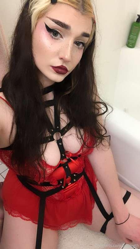 A Lil floor POV (apologies for it being next to the tub my b..