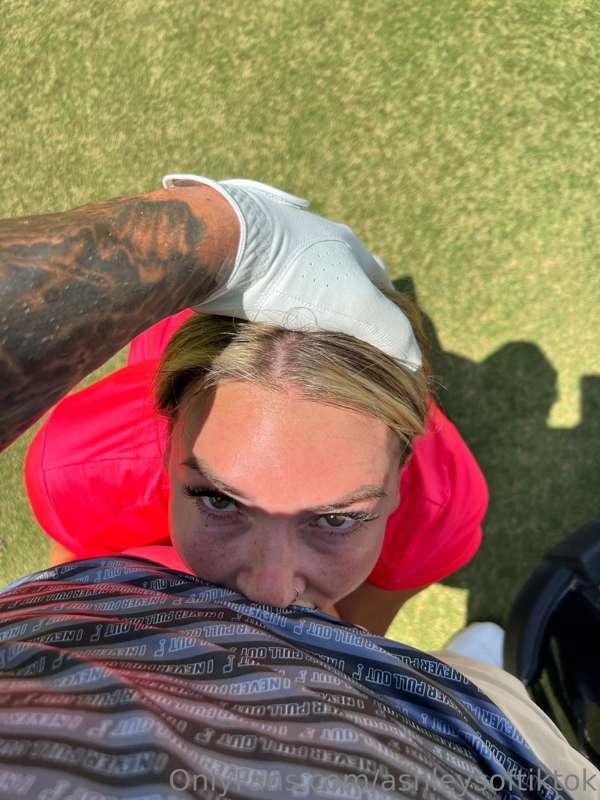 Sucking cock in the 10th fairway