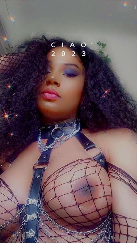 Submit to me daddy 💓