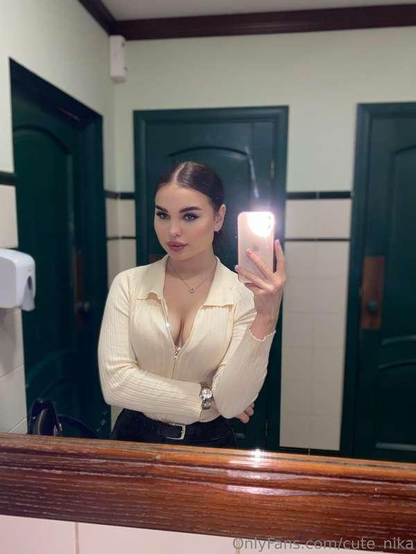 Daily post with daily photo? Like smth like this?