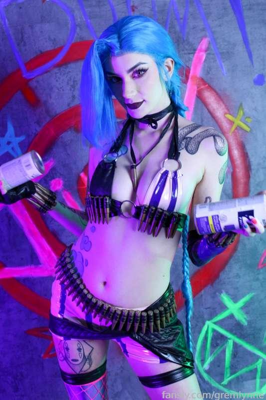  get jinxed! PLEASE READ FULL DESCRIPTION BEFORE PURCHASING!!!!!!!!!!!! All right guys, the much awaited NUDE set is here and I’m so excited to show it to you! There are actually 47 photos in this set but since only fans only allows 40 pics at a time I had to take the non lewds out. But don’t worry! When you purchase the set i will send them to you as well! Down to business. This set was a huge labor of love, every part of this was made by my partner and i. We really wanted to have an immersive set and experience. There are several photos in here i was originally going to scrap due to my level of comfort but after looking over them i thought they where just too good not to put in.
[3:44 PM]
It starts out with me in an alleyway looking to get into trouble. I’m bending over an abandoned chair, ultra tiny thong trying its hardest to contain my pussy. I untie my top to show a nice glimpse of my tits before slowly pulling down my panties just for you. Once they are off i take my time spreading my legs so you get plenty of amazing peaks. My personal favorite photos (which i almost didn’t add due to how explicit they where, but i did, you’re welcome) are where I’m completely naked, ass facing the camera and my leg lifted up and over the back so you get a perfect view of my pussy. I am not lying when i say this set just screams fuck me. It is explicit. You’ve been warned. This set includes 14 pussy pictures ranging from just the front to full spread and in view, and 20 photos have titties showing in them. i hope y’all enjoy! #cosplay #cosplayporn #jinx 