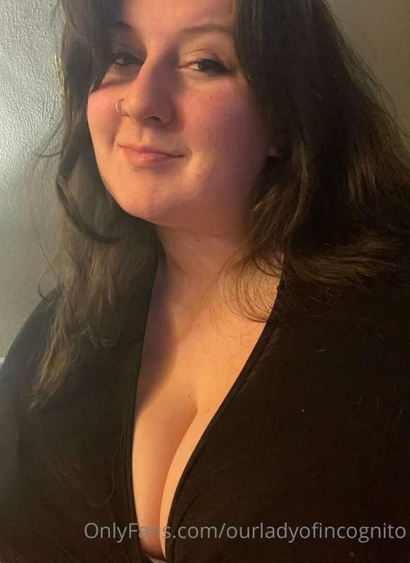 Just a selfie. I really have missed you guys 🖤