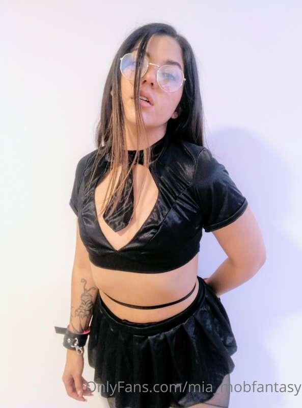 👮‍♀️🍑 
This police costume for vidcalls & xxx tapes is on sa..