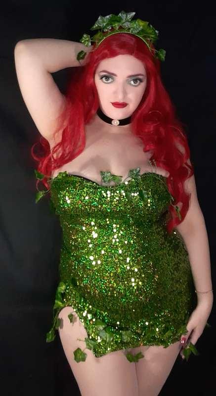 Poison Ivy *NEW* Photos