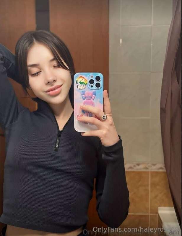 🔥 STOP SCROLLING🔥

💓💗💖 Smiley queen @babe_booo is for playin..