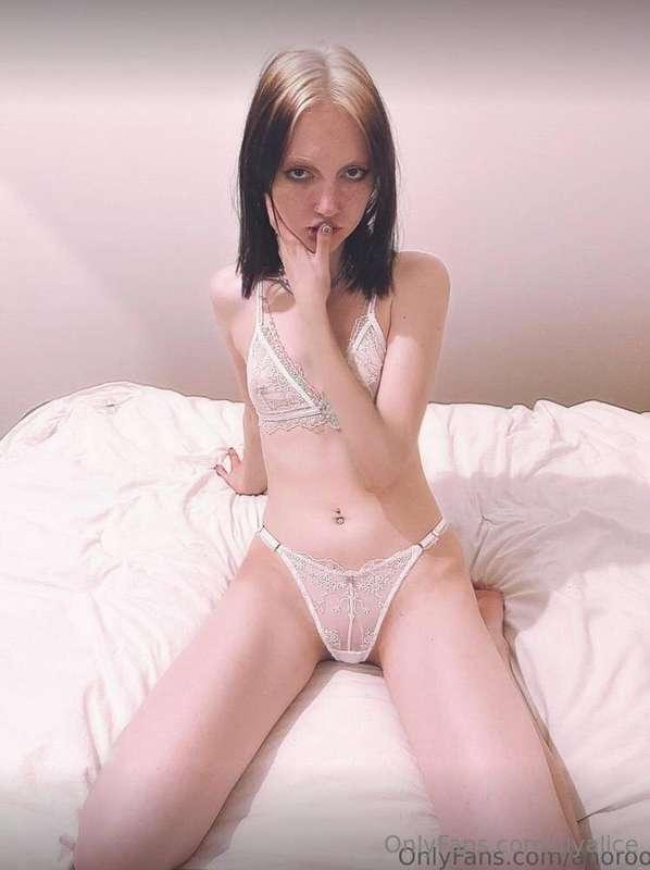 ⚡️@anoroo NOW WET⚡️ Oh my god @anoroo wants you... I heard t..