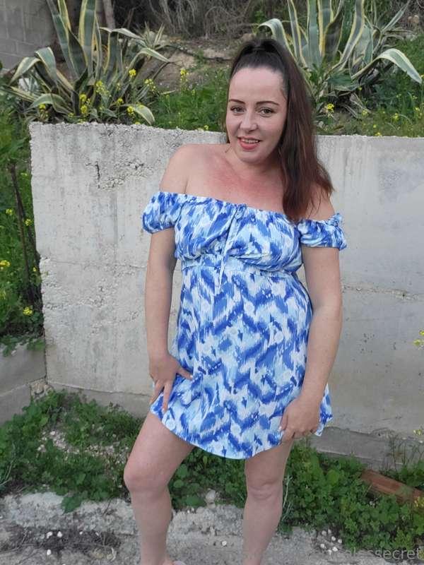 Summer dress fan? It will all be coming off on @mrsnicolesex..