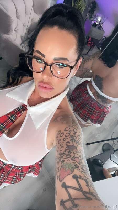 Scholgirl like to fuck! 🥰