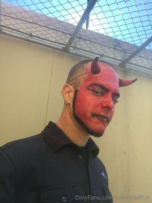 Anyone want to go live with me today? Send a tip and what yo..