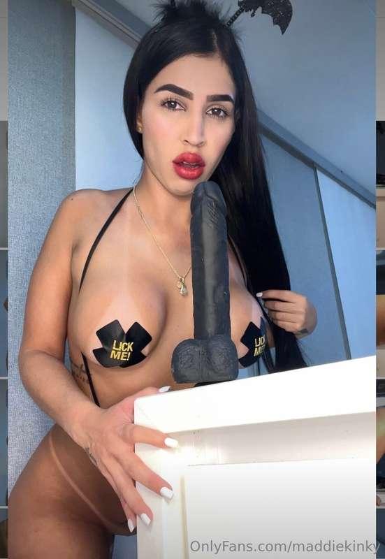 Ready to play with my bbc dildo?🥵😳🤩