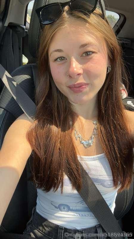 i wonder what wud happen if u whispered sweet things in my e..