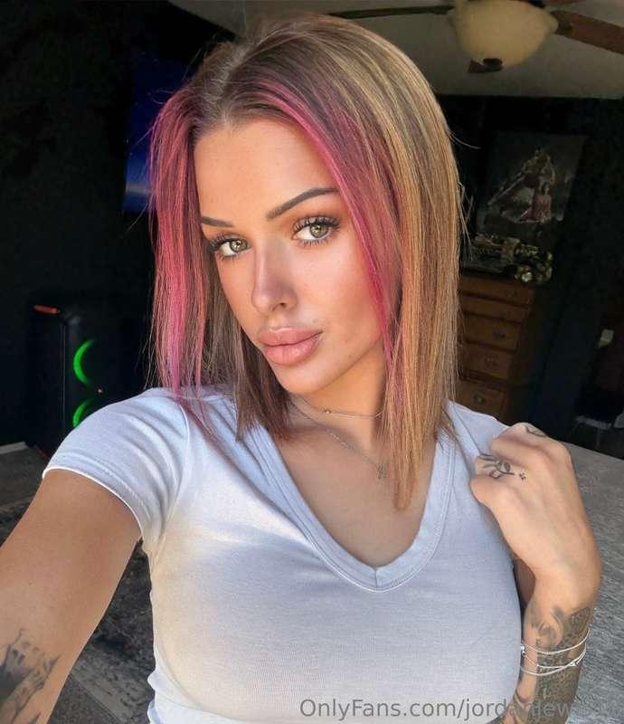 SUCKING & FUCKING 🤪💦 getting my holes filled up making me mo..