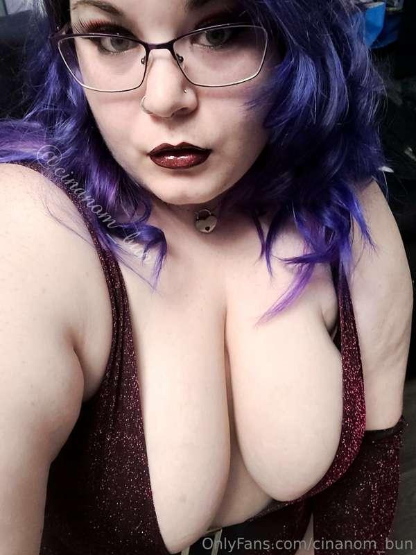 Let me leave lipstick all over your cock