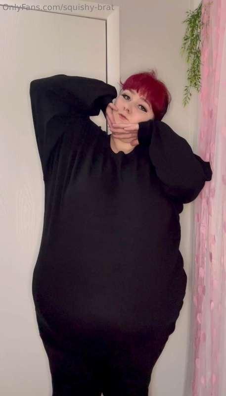 A silly little try on from my small torrid haul 🥰 excuse the..