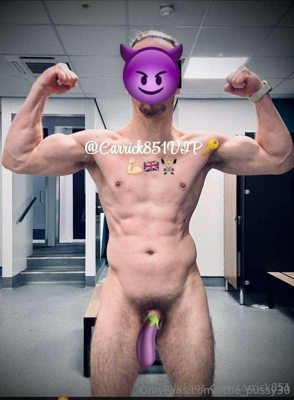 😈🇬🇧😈🇬🇧😈🇬🇧😈#InsideTheMensLockerRoom 🏋🏼🔥Cum & Enjoy the show @..