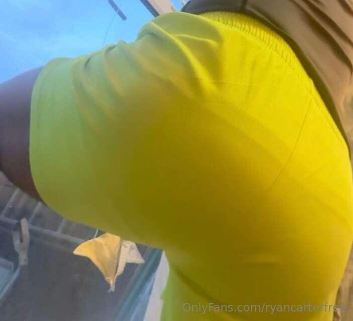 Let’s get loud 😏 Inhale these farts 😈 🍑💨