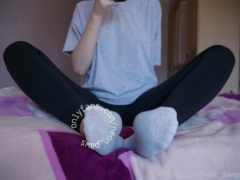 neon_paws image #0