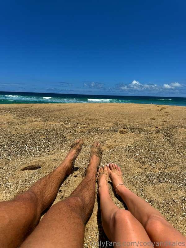 Certified beach bums at your service lol 😝 🤍