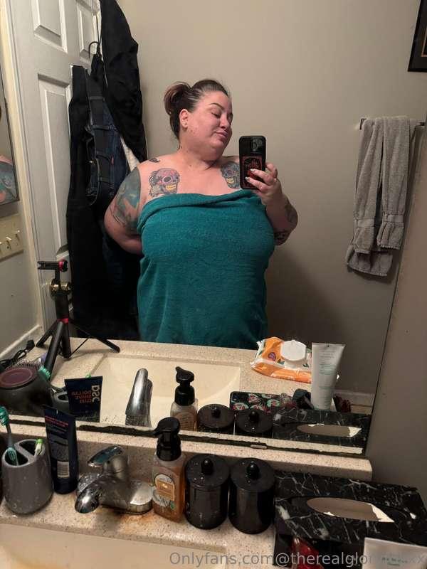 How well could you handle a towel drop right now? 🙈🙈