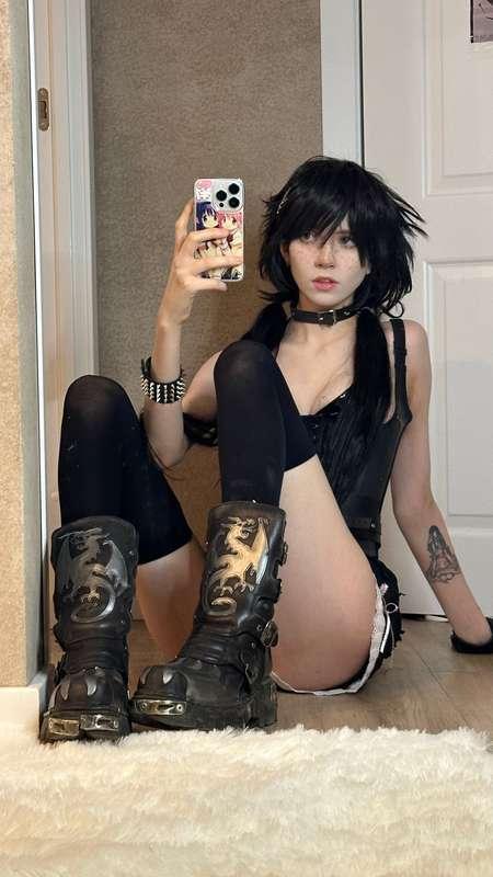 yoursmalldoll image #1