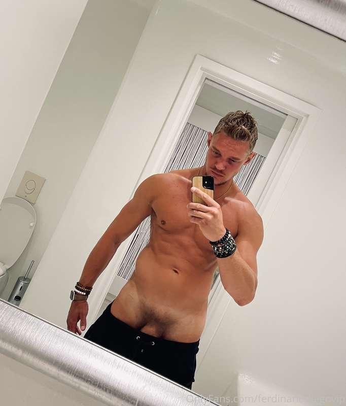 Got some tan. 🍆😏