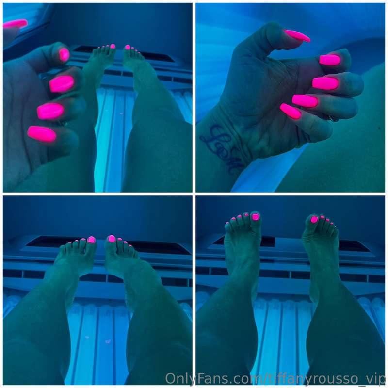 New year,new nails,taste candys🍭..Who want cum on them???💦💦💦..