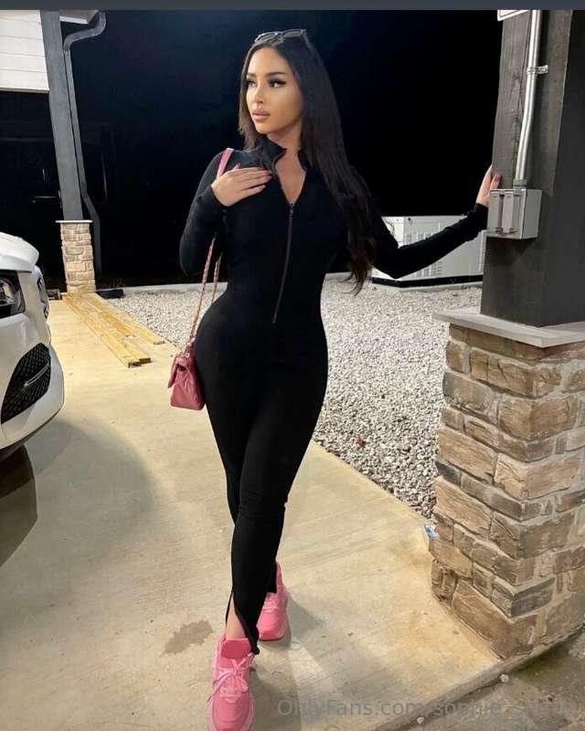 Guess my fav colour lol 💕
