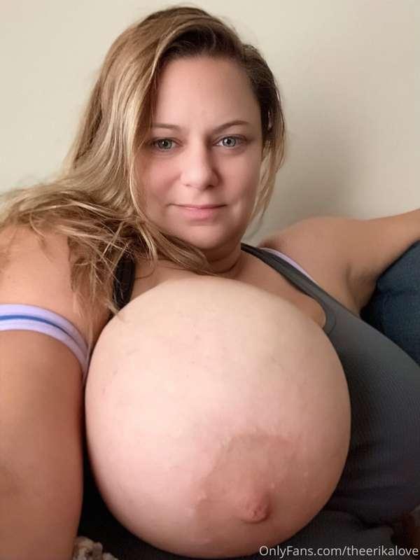 I love my huge tits!