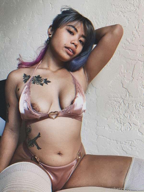 i am asking u ONCE AGAIN to lick my nips