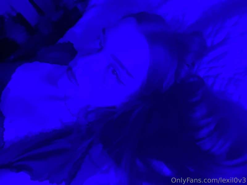 hey um did you know I reply to my dms like 3000x more than I..