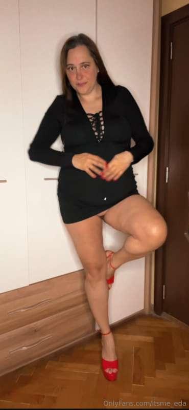 cum take a peek now 😈🤭 you'll see more in my DMs 😉
