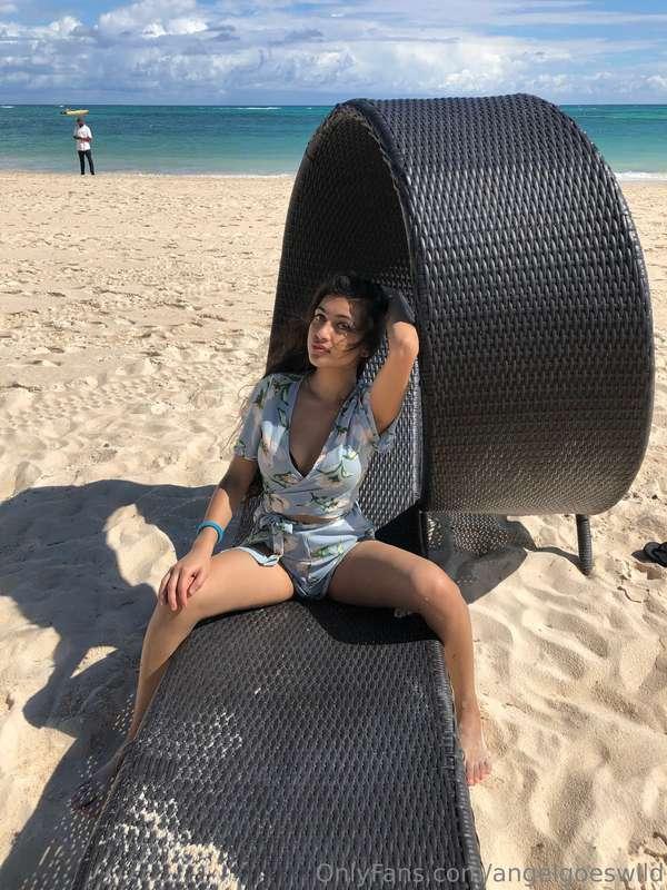 Slaying the game with my sexy vibes. 😉