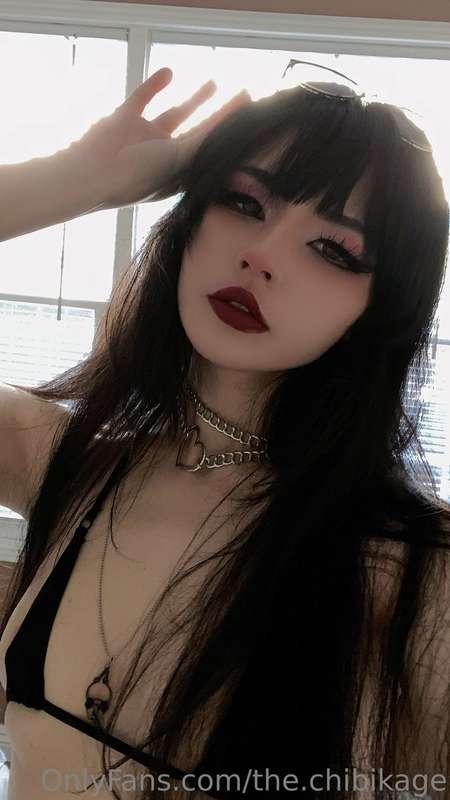 ***Can I be your Goth Gamer Mommy?***