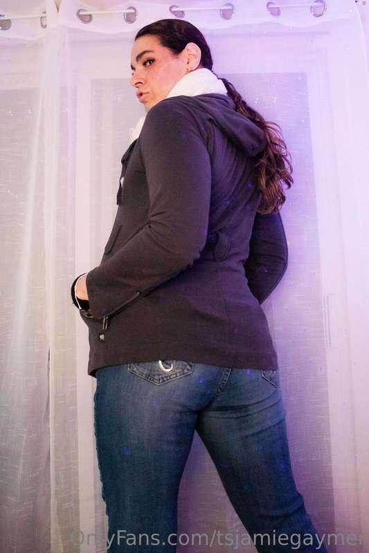 🥰 ☕ ⛄ ☕ 😁
Here's the more photos :) of me for all of YOU to ..