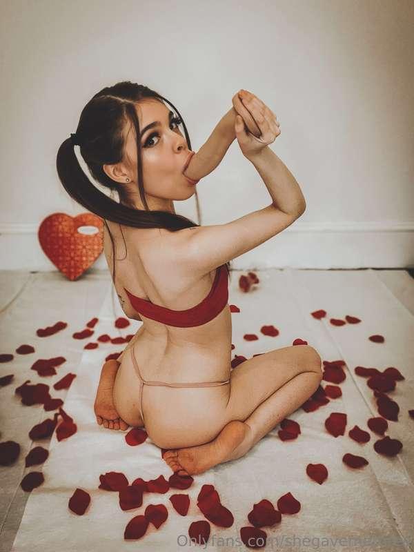 𝘏𝘢𝘱𝘱𝘺 𝘝𝘢𝘭𝘦𝘯𝘵𝘪𝘯𝘦’𝘴 𝘋𝘢𝘺 𝘣𝘣𝘺𝘴 💌