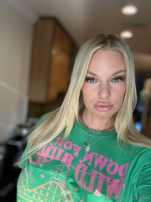 💚✳️❇️GOOD MORNINGGGGGG --- Want a custom vid? Shooting more ..