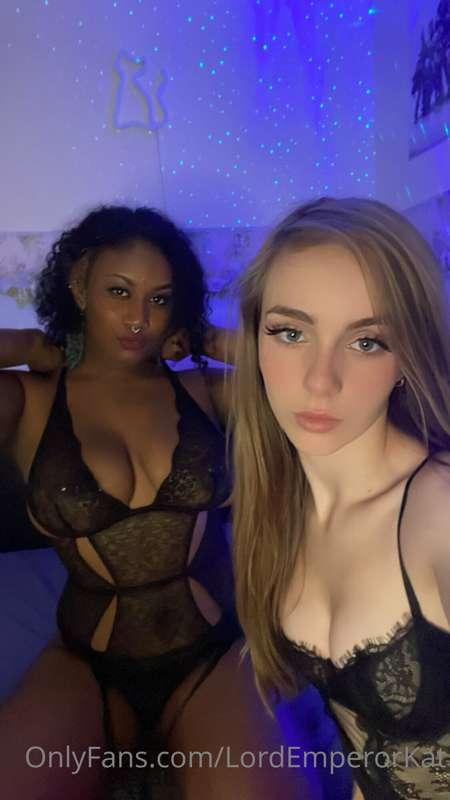 Hello guys 🥰🥰 I’m featured on @luna.ioxo  free onlyfans 💛💛 a..