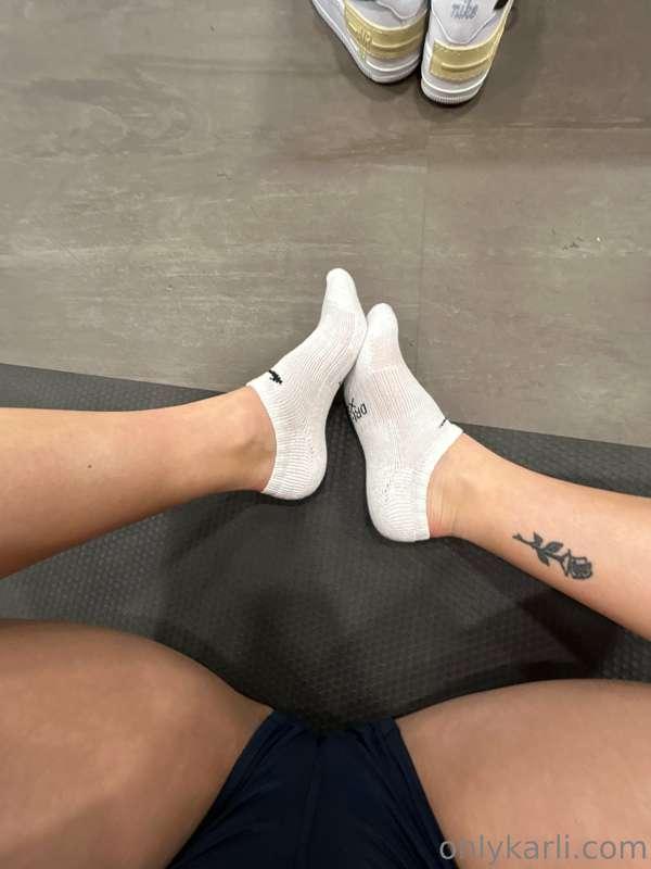 white toes=good pussy