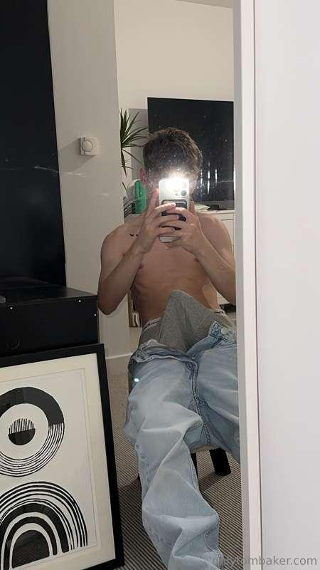 tombakerx image #1