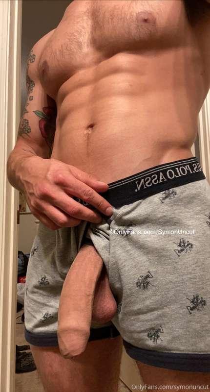 Get on your knees so I can fuck your throat bby.