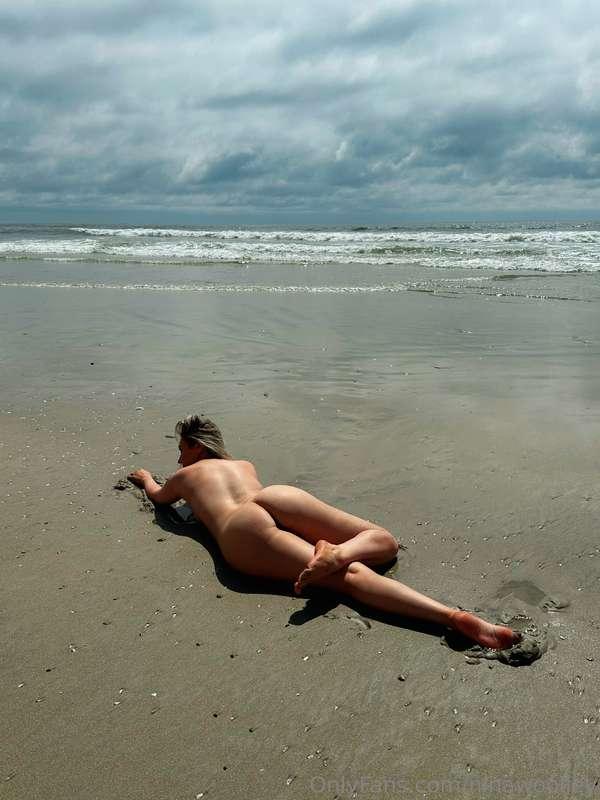 ninawoolley image #0