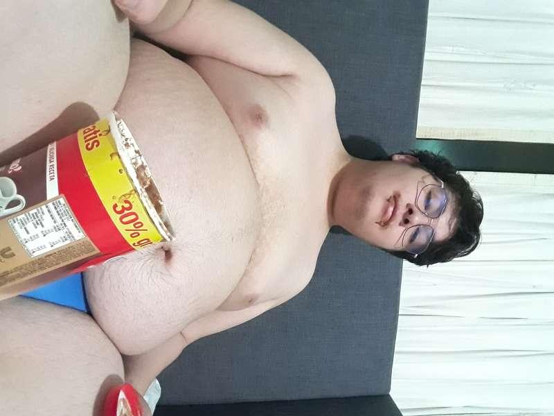 Jhon, eating ice cream