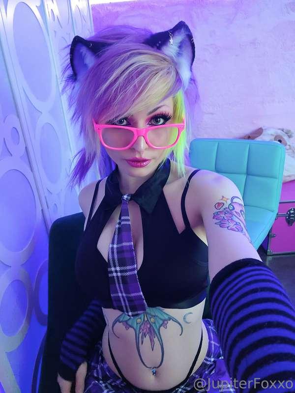 would u fuck my face with my glasses on? 😈