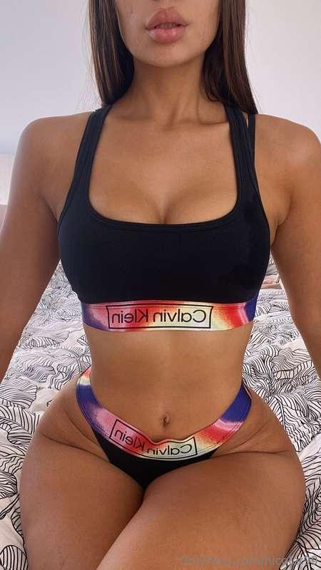 🖤