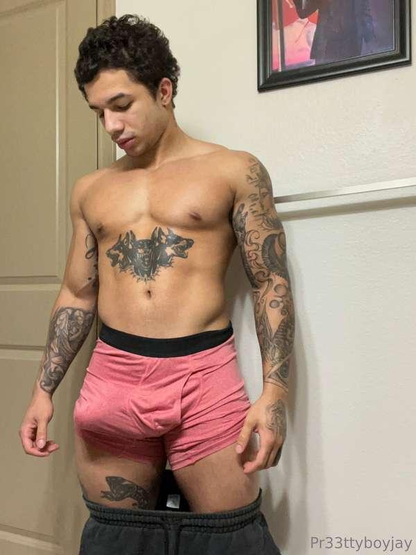 so big, it doesn't even fit, babe 😈💦