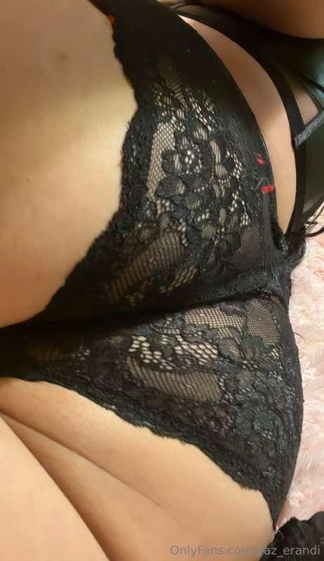 Can I sit on you 🤤🫢 