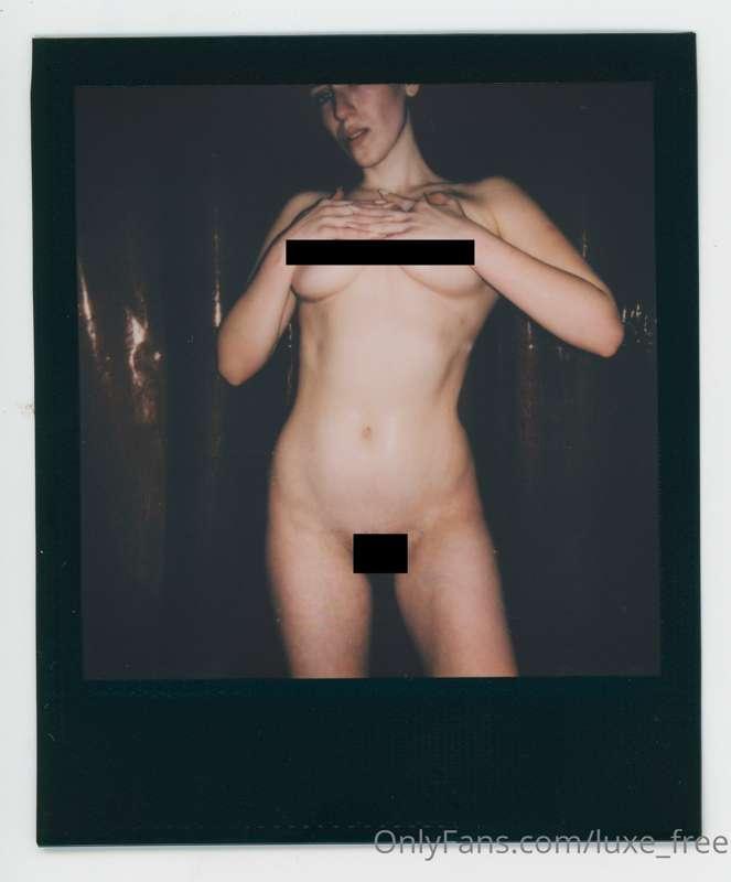 💖 *polaroid 10* 💖 **V-DAY POLAROID AUCTION** 💖 *link in bio ..